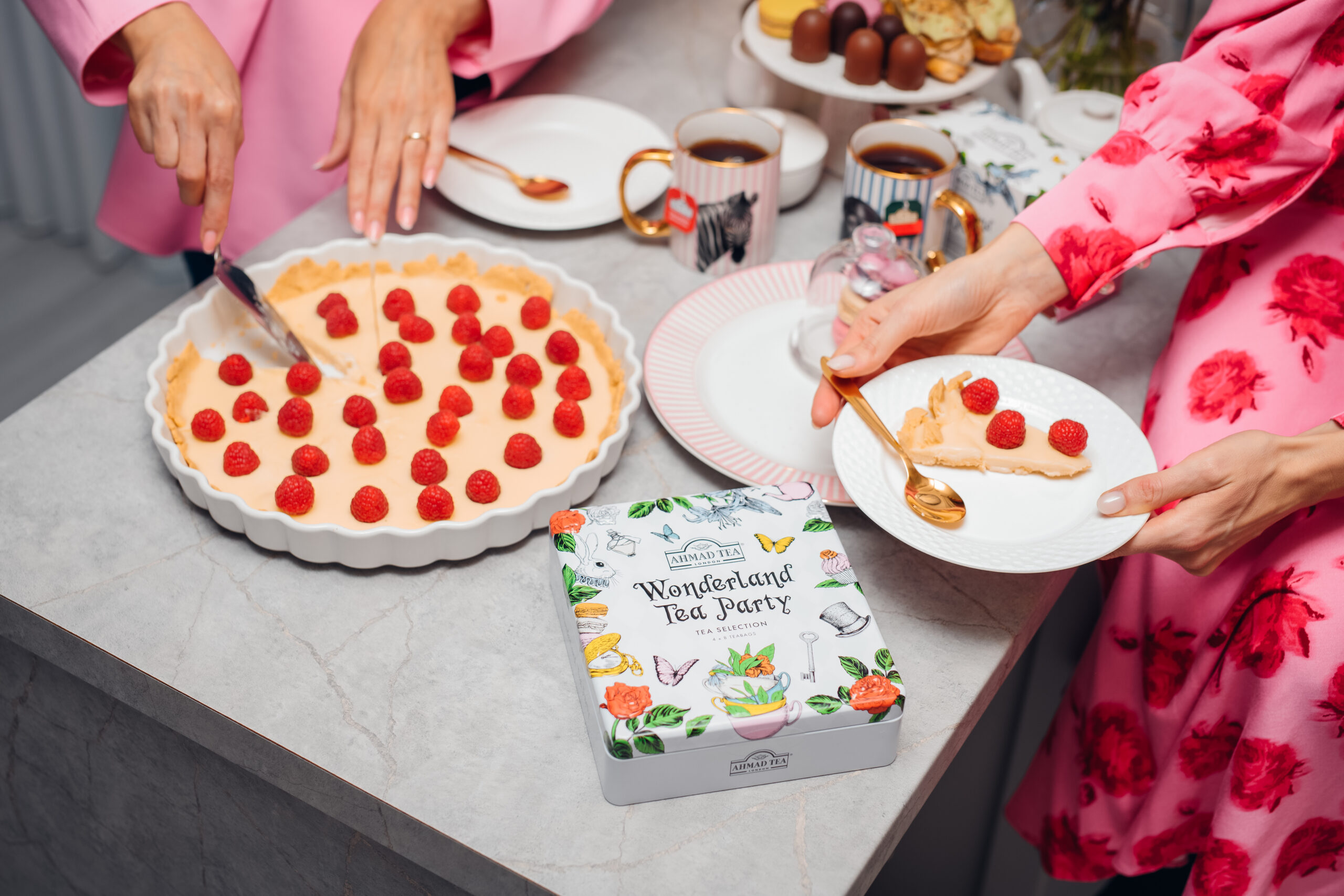 Wonderland Tea Party Μεταλλική Κασετίνα - 32 φακελάκια αλουμινίου - Image 5